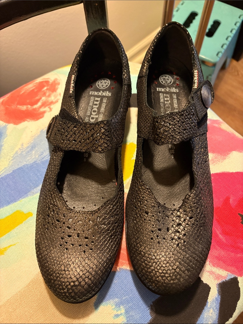 Mobils sparkly shoes